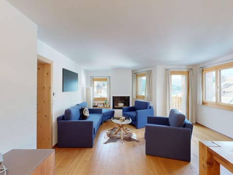 Apartment Arsa 28 - Stilvolle Wohnung mit Seeblick in Silvaplana