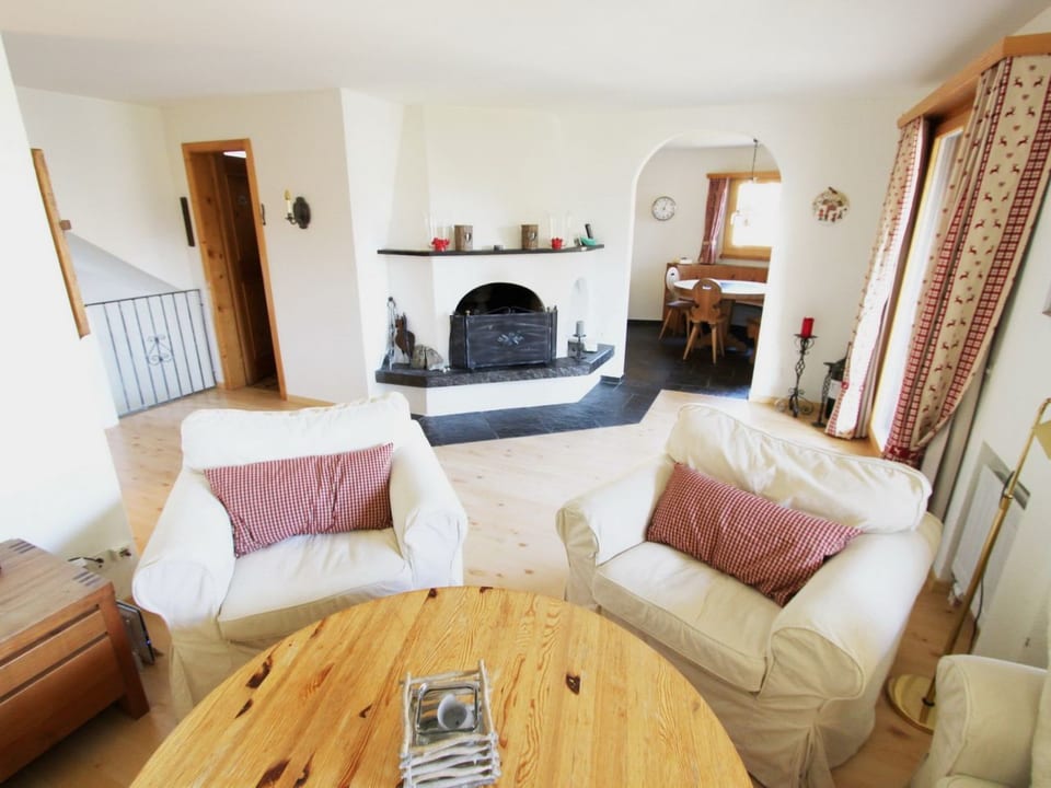 Apartment Tauschna mit Privat-Pool - Samedan