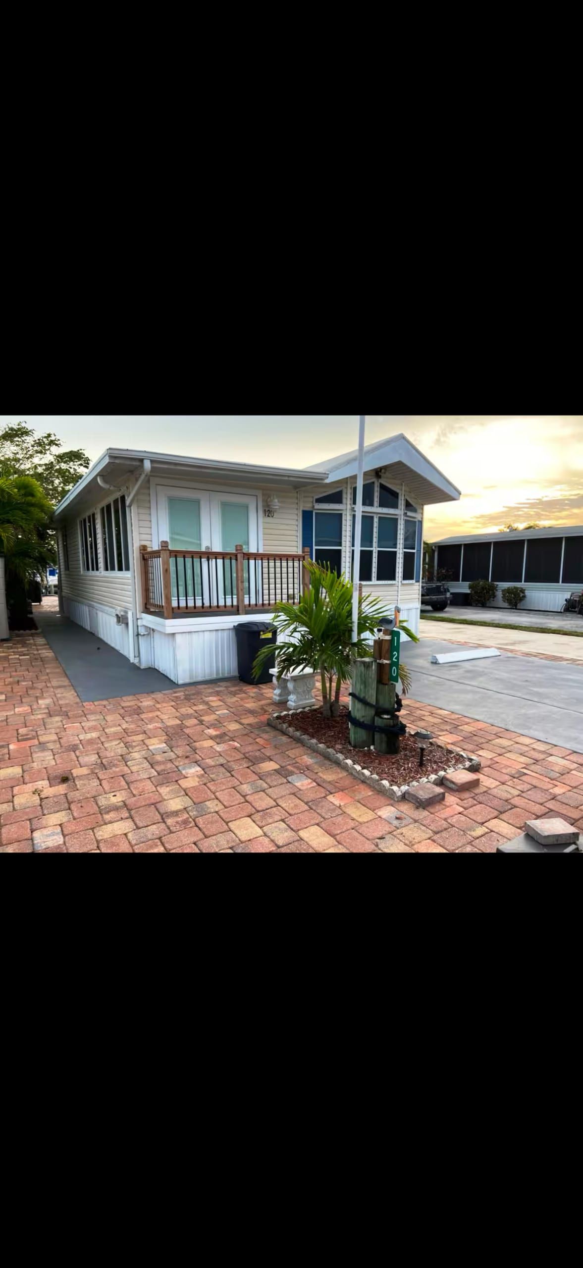 Beach Bum Bungalow image 1