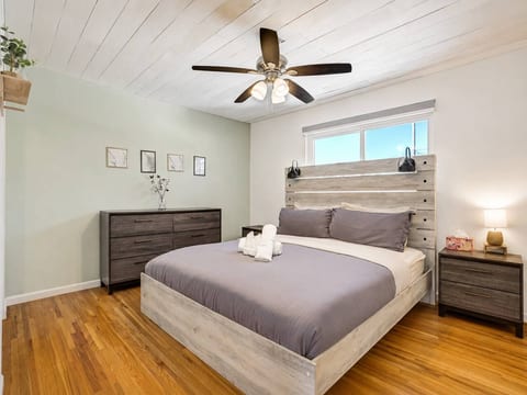 Family-Friendly Retreat • Game Room & Backyard