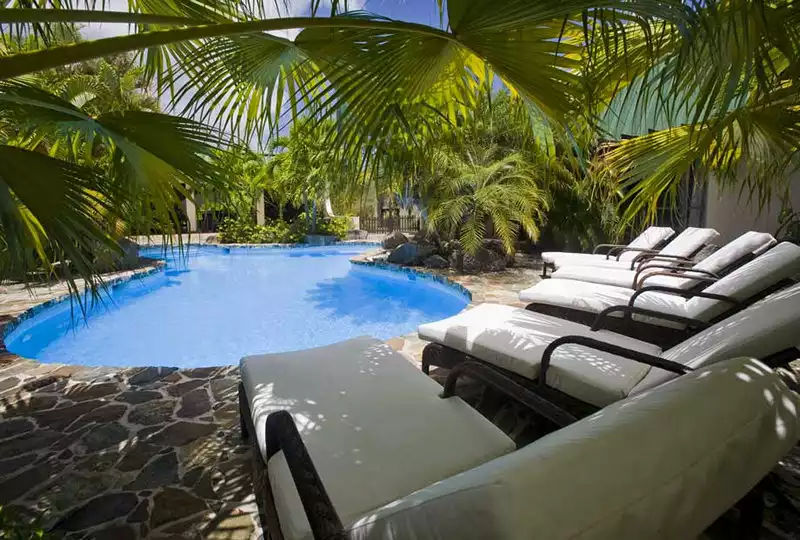 allamanda-estate-beef-island/