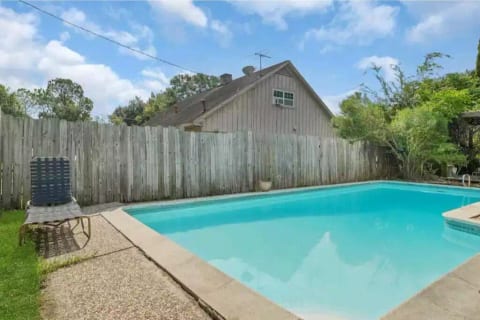 7/4 POOL, PATIO, BBQ, !PETS!, GUESTHOUSE