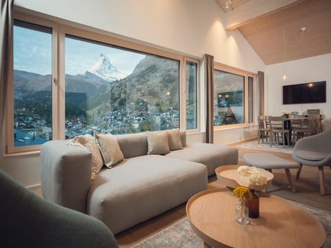 OVERLOOK Lodge by CERVO Zermatt, (Zermatt),