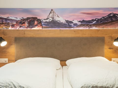 Patricia self-check-in Apartments, (Zermatt),