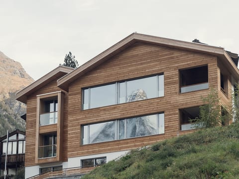 OVERLOOK Lodge by CERVO Zermatt, (Zermatt),