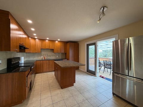 3BR Calgary Home with Patio & BBQ