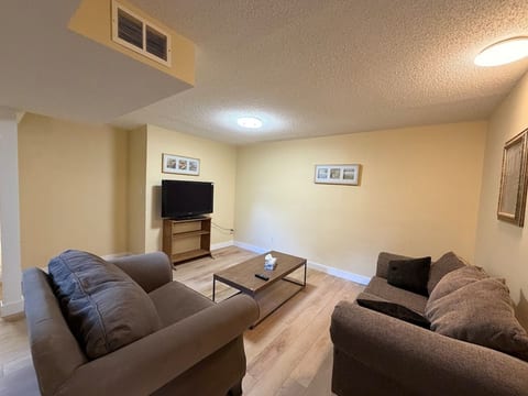 Private 2BR Calgary Basement Suite image 1