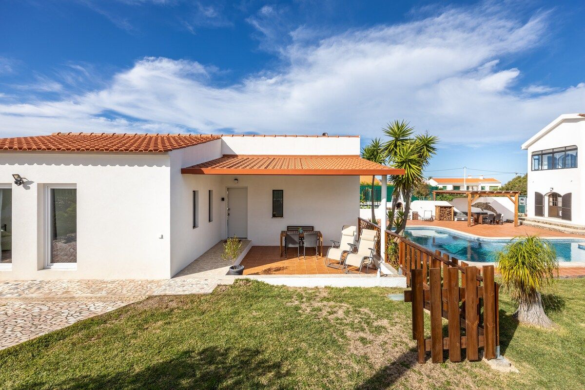 Private front yard with terrace