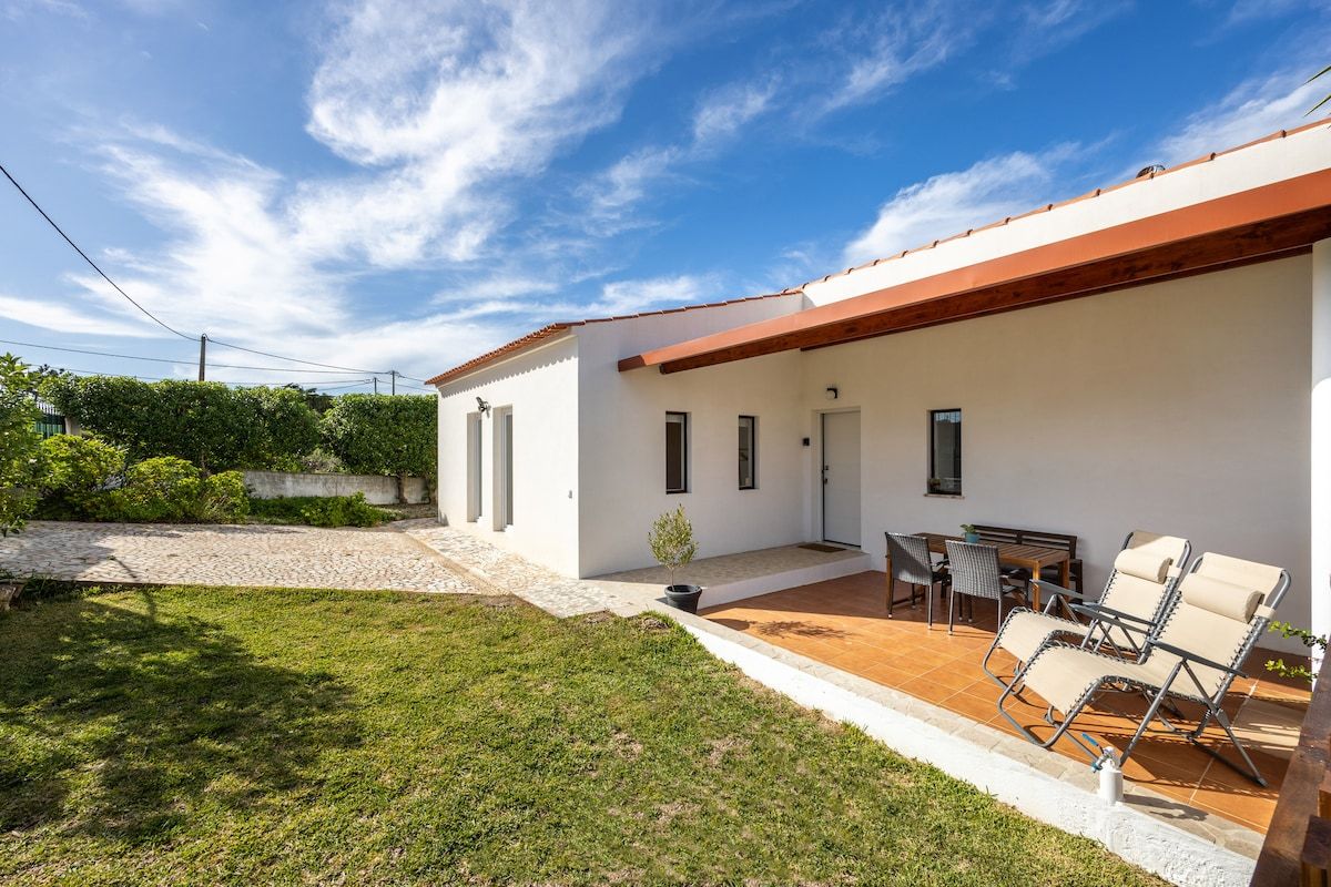 Private front yard with terrace