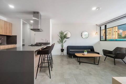 Go Living & Suites - 402