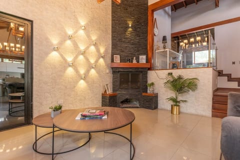 Exclusive 4BR Villa with private nightclub & pool