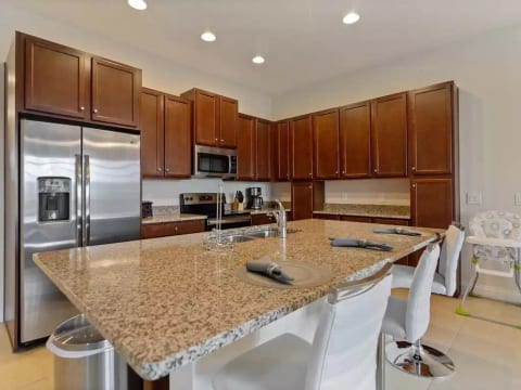 Beautiful Townhouse, Just 10 minutes to Disney