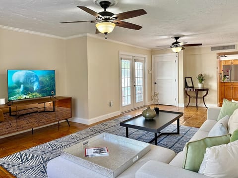 “5‑BR Family Retreat Pool & RV space 4 mi to JRC image 5