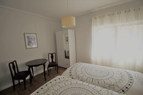 Aveiro Apartment with Patio