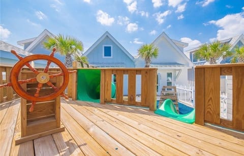 Walk 2 Whitecap Beach•Pool•Arcade•Sleeps 6