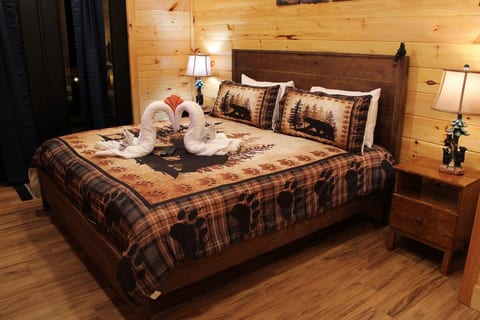 NEW Cozy Creek Cabin on Gatlinburg & Pigeon Forge image 2