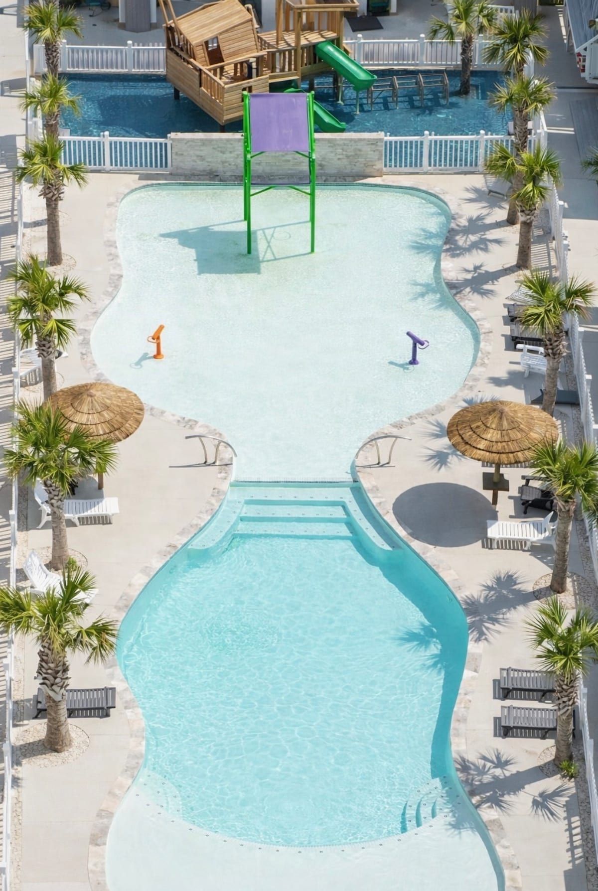 1 Block 2 Beach•Sandbox•Pool•Splashpad•Playground image 1