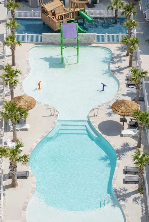 1 Block 2 Beach•Sandbox•Pool•Splashpad•Playground image 1