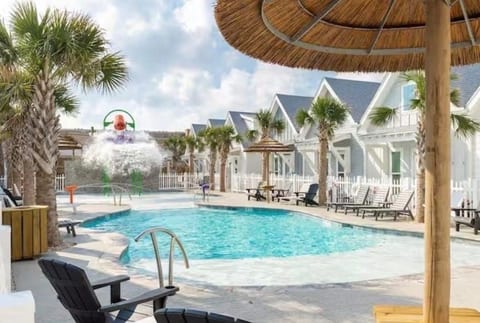 1 Block 2 Beach•Sandbox•Pool•Splashpad•Playground
