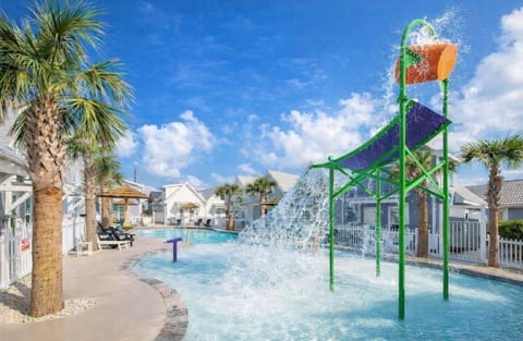 1 Block 2 Beach•Sandbox•Pool•Splashpad•Playground