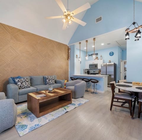 1 Block 2 Beach•Sandbox•Pool•Splashpad•Playground