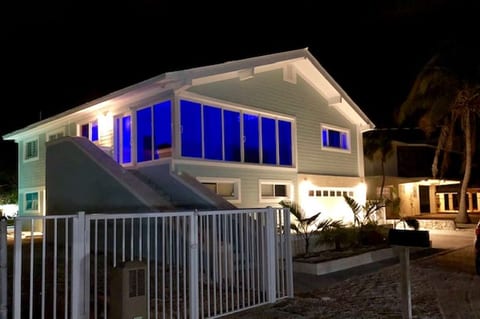Maison Bleue