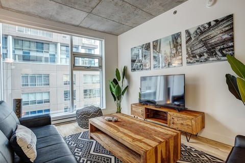 Modern 2BR Downtown Montreal | Humanity