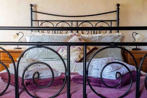 "What can we say to tell you how we feel now… My eyes are full of beautiful details, warmth, love you to put in every single element of this house. I’ve never felt so welcomed before, we definitely decided to come back for a longer period".