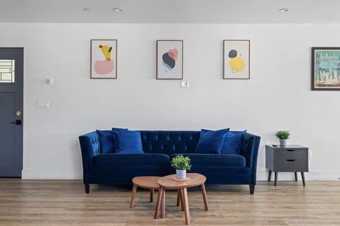 Stylish Home Near Arts District