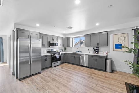 Stylish Home Near Arts District
