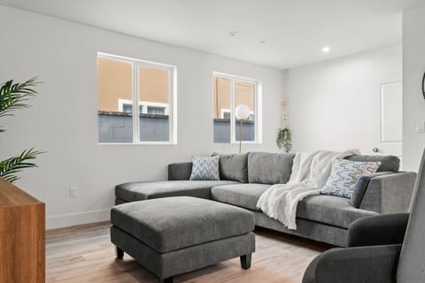Home in Arts District w/ Parking