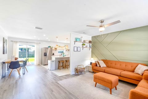 BlueJay's Nest: Game Room, King Bed, Walk to Water image 3