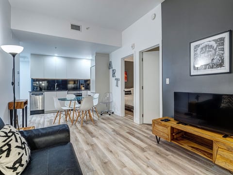 Furnished 2BR Downtown Montreal | Stanbrooke