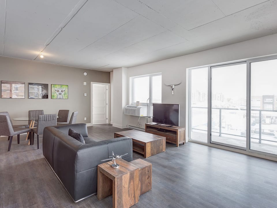 Furnished 3BR Downtown Montreal | Equinoxe - Laval