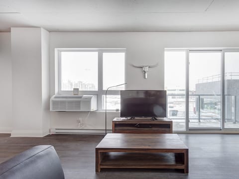 Furnished 3BR Downtown Montreal | Equinoxe