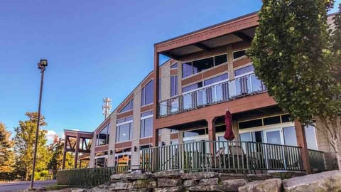 Mountain Retreat- Masthope-Ski/Lake Community! image 2