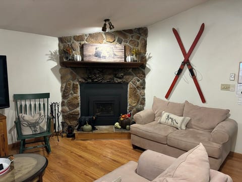 Mountain Retreat- Masthope-Ski/Lake Community! image 5