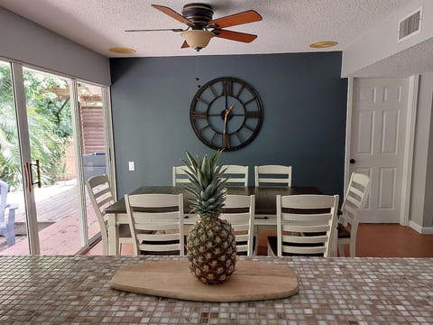 Oasis of calm in Florida - Villa with heated pool image 5