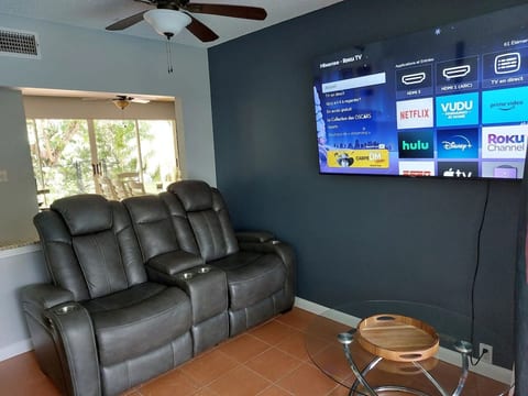 Oasis of calm in Florida - Villa with heated pool image 2