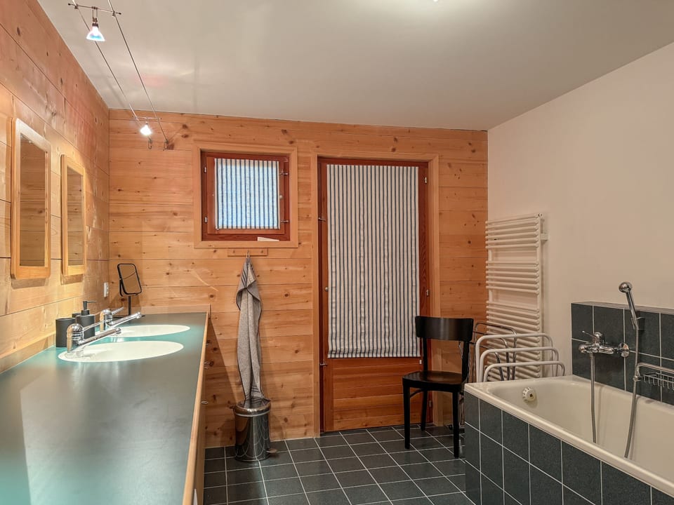 Bathroom / Wellness