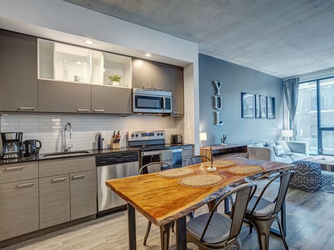 Furnished 1BR in Montreal | Le Smith