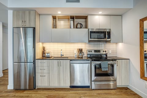 Modern 2BR Montreal | Le Smith