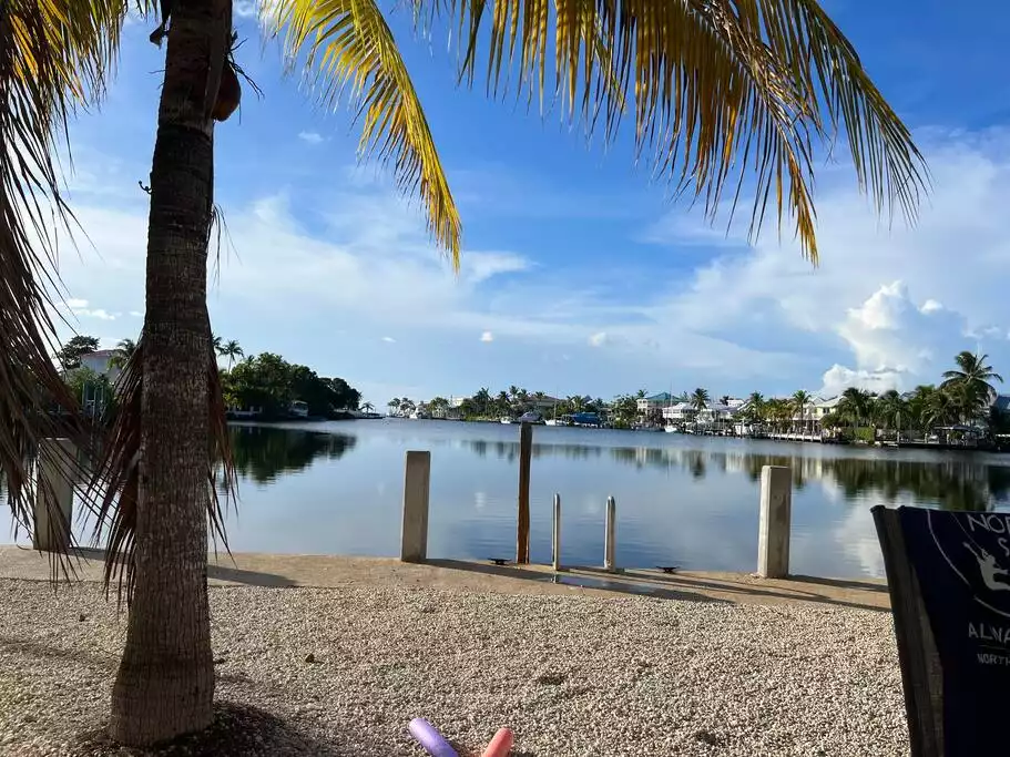 waterfront-home-incredible-view-37-dock-kayak/