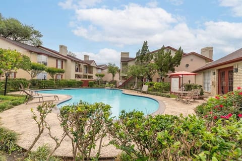 Gated Med Center Condo Near NRG Park