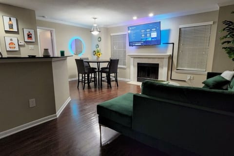 Medical Center 2BR with Resort Amenities