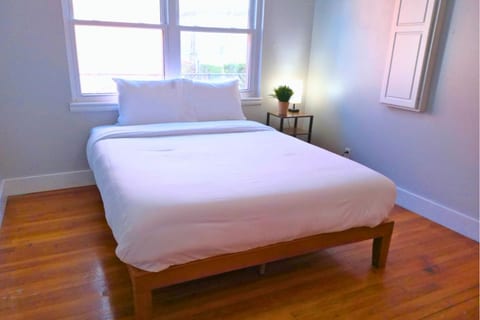 Affordable East Houston Stay 20 Min to
