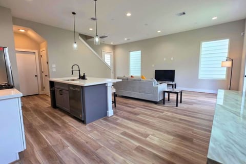 Houston 3BR Stay Near Downtown