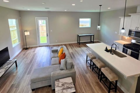 Houston 3BR Stay Near Downtown
