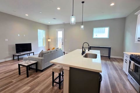 Houston 3BR Stay Near Downtown
