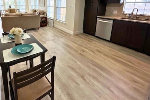 Houston Stay Near Downtown and Top Attractions